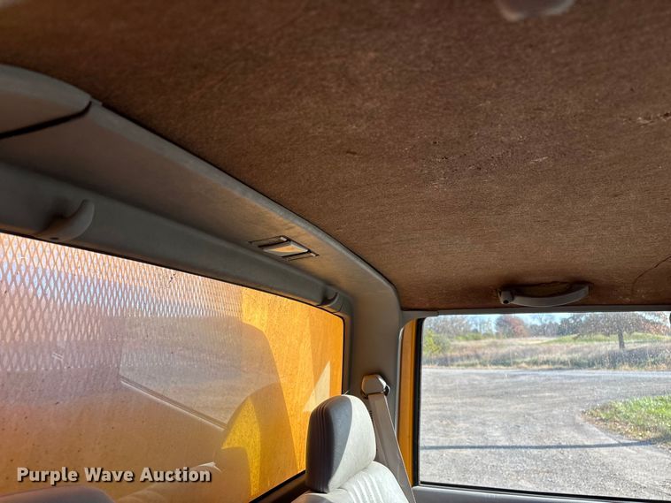 image for item ED2382 2000 Chevrolet C3500 Crew Cab dump bed pickup truck