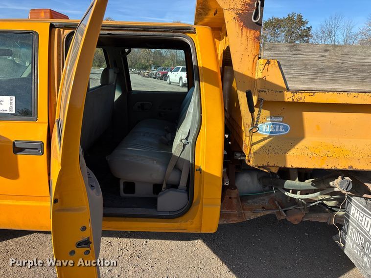 image for item ED2382 2000 Chevrolet C3500 Crew Cab dump bed pickup truck