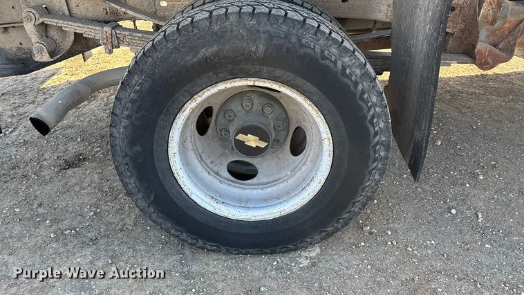 image for item ED2382 2000 Chevrolet C3500 Crew Cab dump bed pickup truck