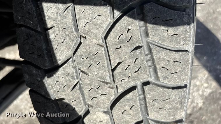 image for item ED2383 1996 Chevrolet K3500 Crew Cab pickup truck