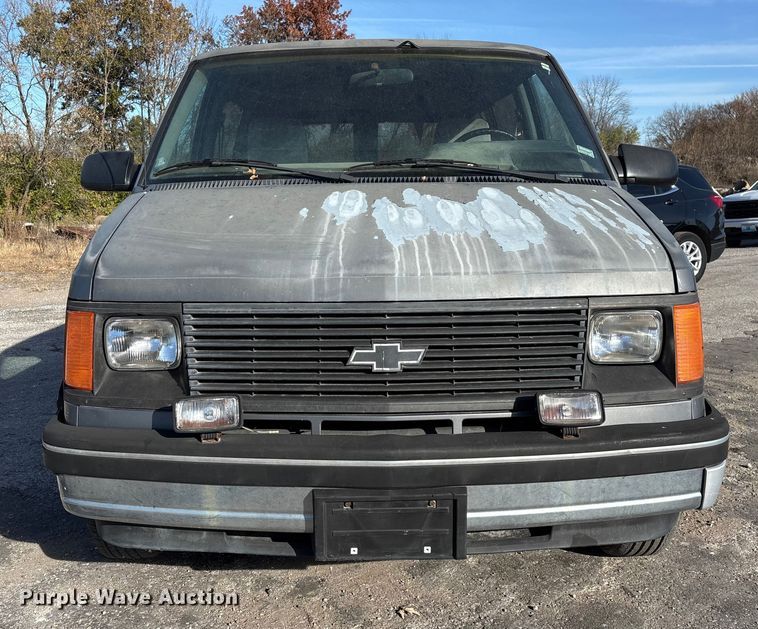image for item ED2385 1990 Chevrolet Astro Van van