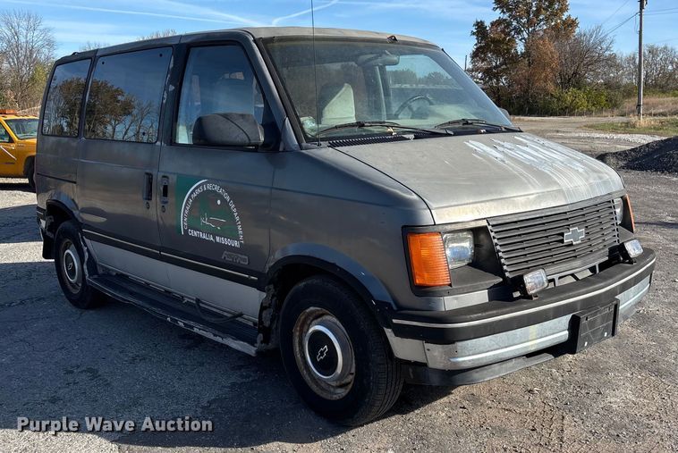 image for item ED2385 1990 Chevrolet Astro Van van