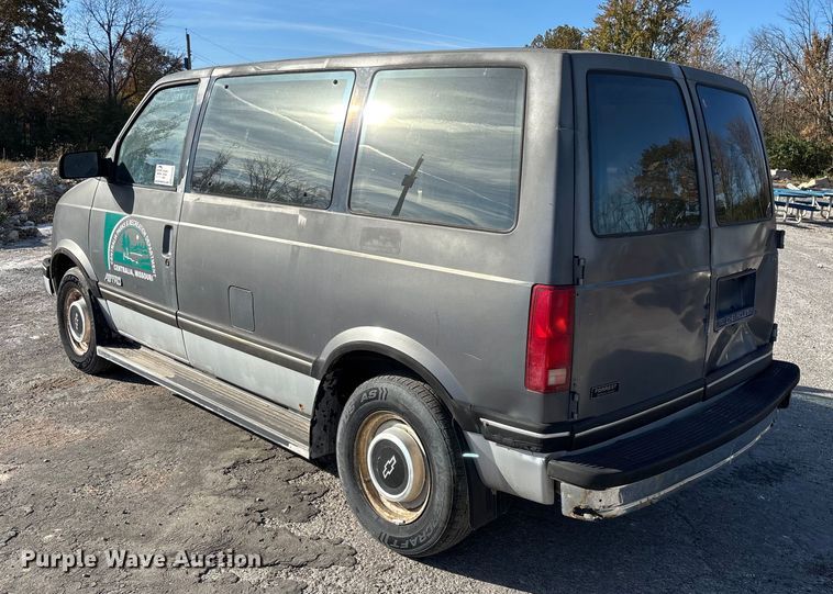 image for item ED2385 1990 Chevrolet Astro Van van