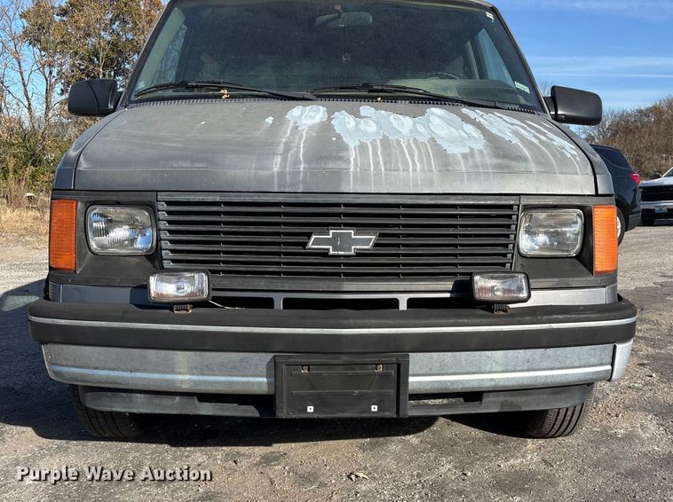 image for item ED2385 1990 Chevrolet Astro Van van