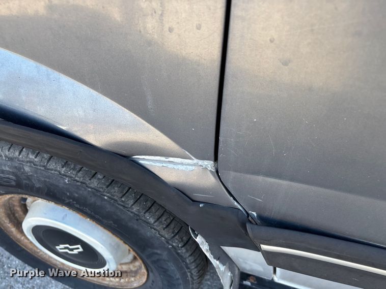 image for item ED2385 1990 Chevrolet Astro Van van