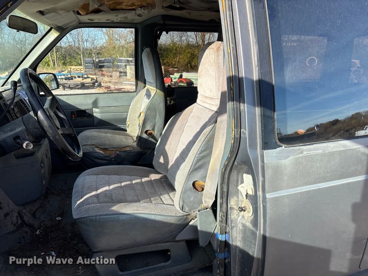 image for item ED2385 1990 Chevrolet Astro Van van