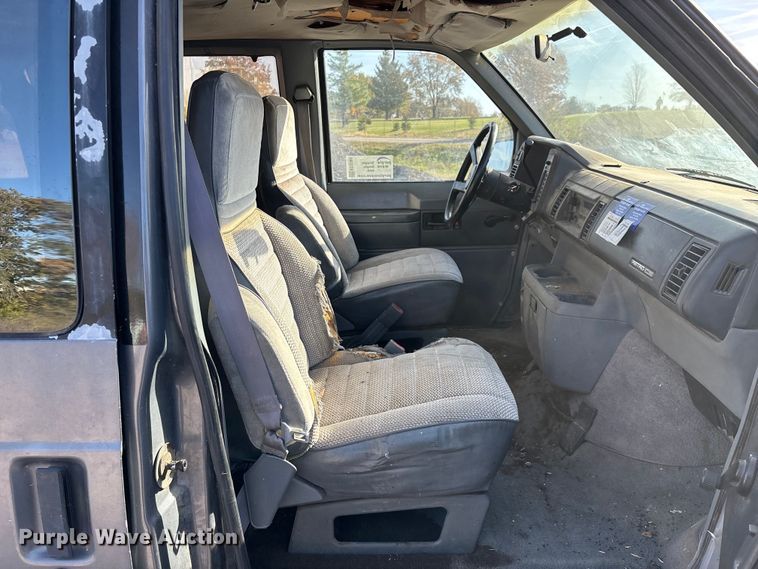 image for item ED2385 1990 Chevrolet Astro Van van