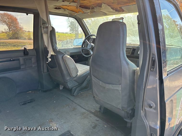 image for item ED2385 1990 Chevrolet Astro Van van