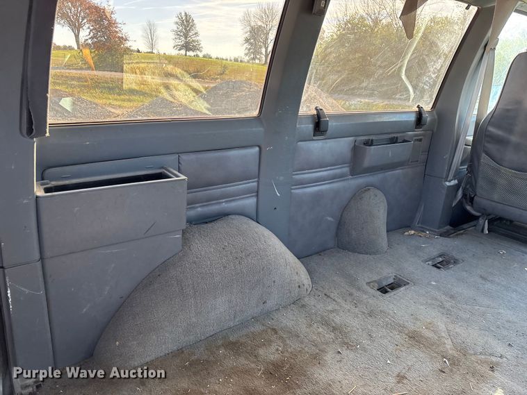 image for item ED2385 1990 Chevrolet Astro Van van