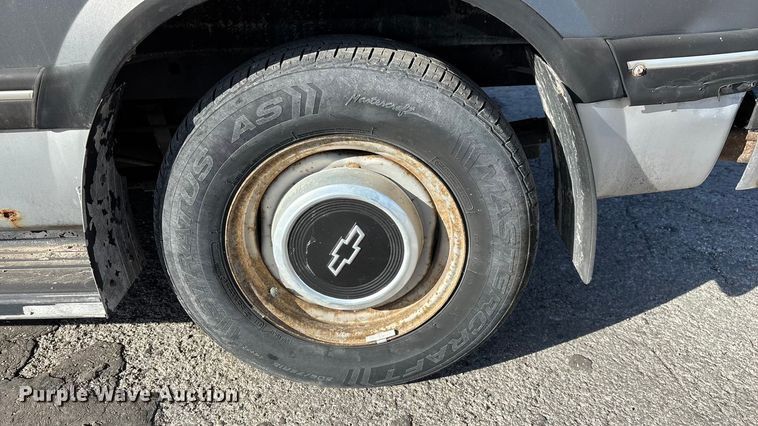 image for item ED2385 1990 Chevrolet Astro Van van