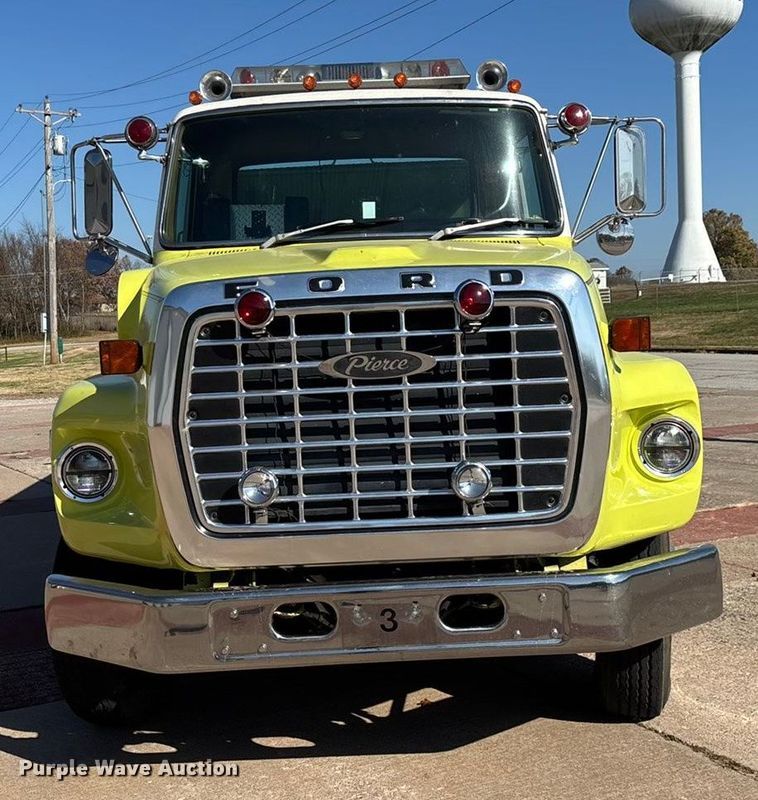 image for item ED2396 1977 Ford 9000 pumper fire truck