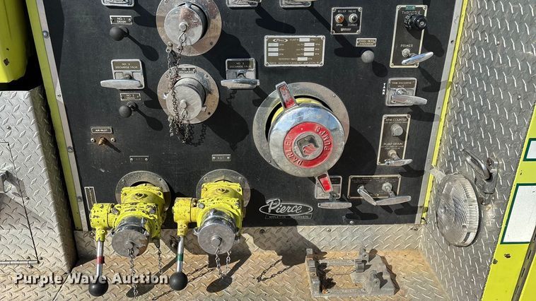 image for item ED2396 1977 Ford 9000 pumper fire truck