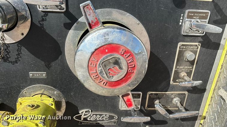 image for item ED2396 1977 Ford 9000 pumper fire truck