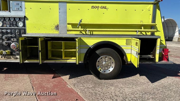 image for item ED2396 1977 Ford 9000 pumper fire truck
