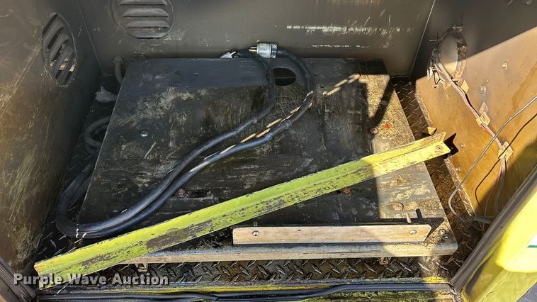 image for item ED2396 1977 Ford 9000 pumper fire truck