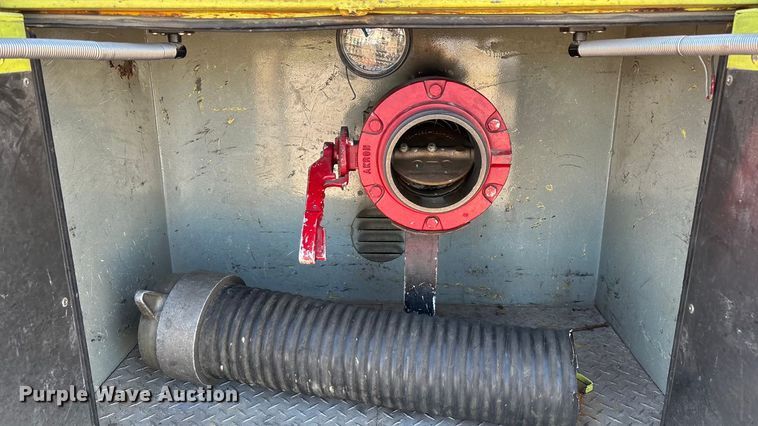 image for item ED2396 1977 Ford 9000 pumper fire truck