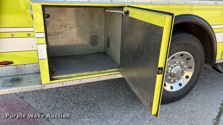 image for item ED2396 1977 Ford 9000 pumper fire truck