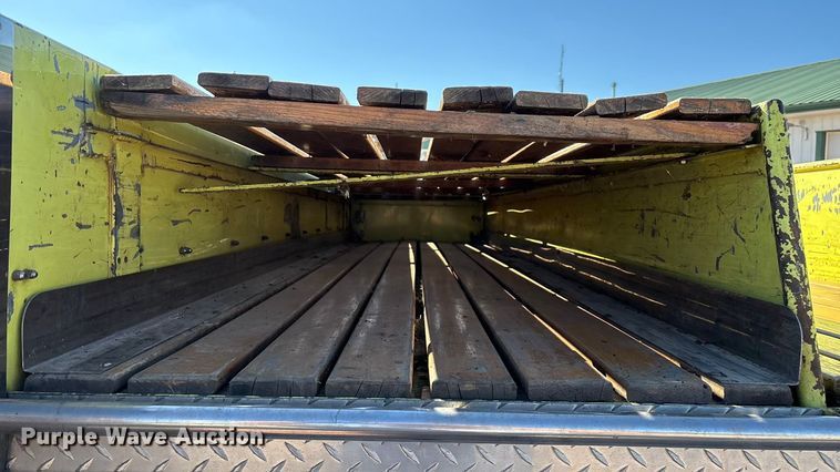 image for item ED2396 1977 Ford 9000 pumper fire truck