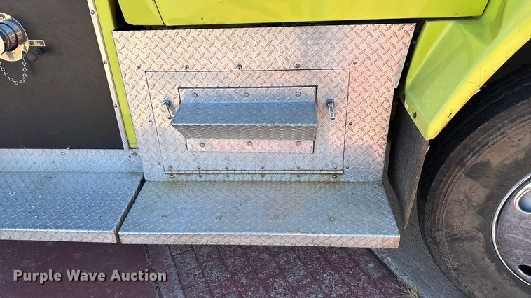 image for item ED2396 1977 Ford 9000 pumper fire truck