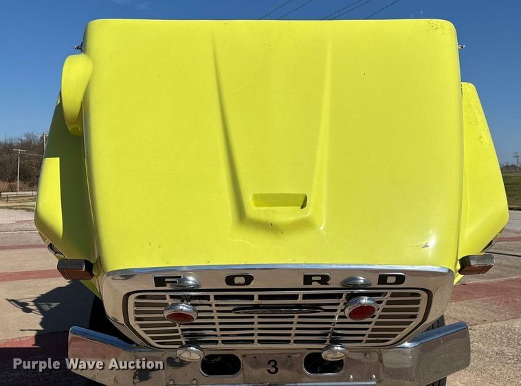 image for item ED2396 1977 Ford 9000 pumper fire truck