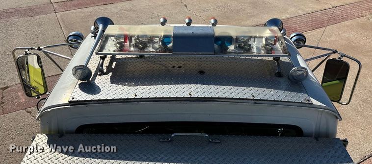 image for item ED2396 1977 Ford 9000 pumper fire truck