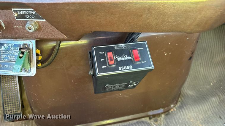 image for item ED2396 1977 Ford 9000 pumper fire truck