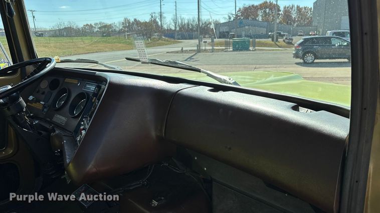 image for item ED2396 1977 Ford 9000 pumper fire truck