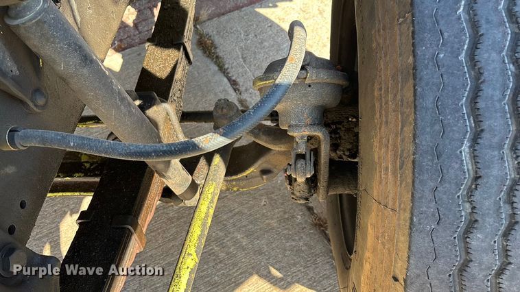 image for item ED2396 1977 Ford 9000 pumper fire truck