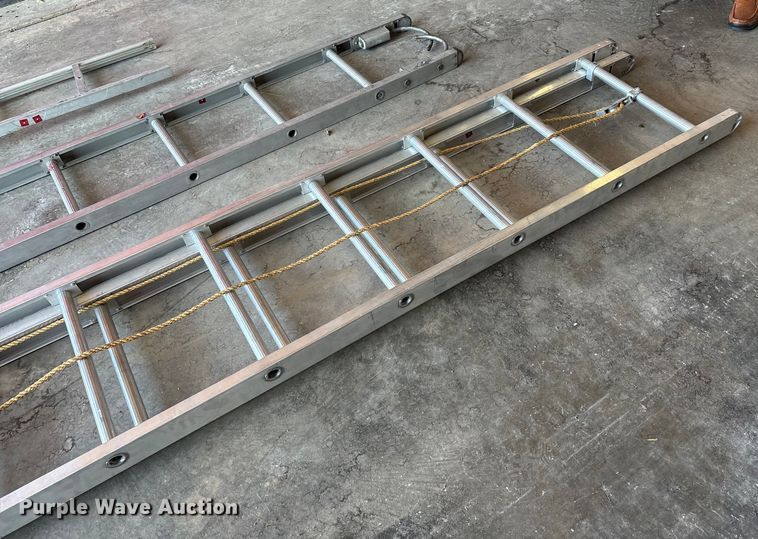 image for item ED2396 1977 Ford 9000 pumper fire truck