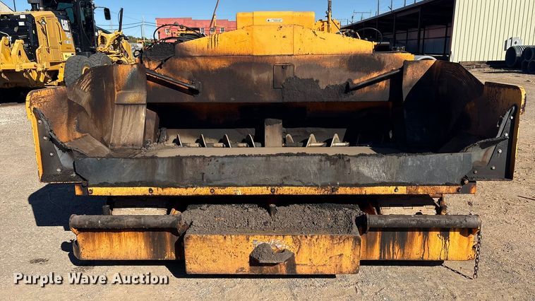 image for item EG8280 2005 LeeBoy L1000 T paver