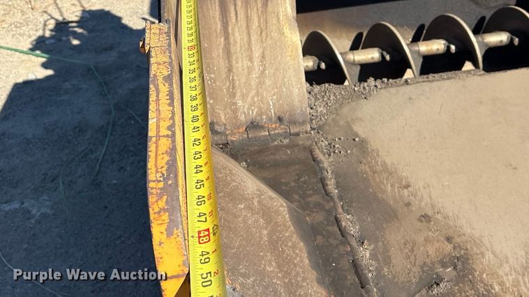 image for item EG8280 2005 LeeBoy L1000 T paver