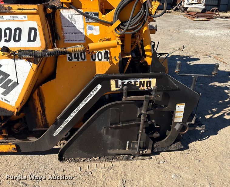 image for item EG8280 2005 LeeBoy L1000 T paver