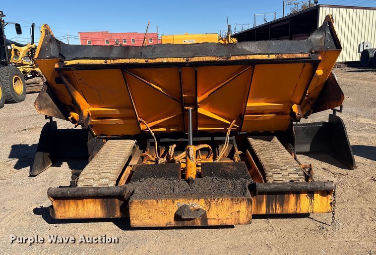 image for item EG8280 2005 LeeBoy L1000 T paver