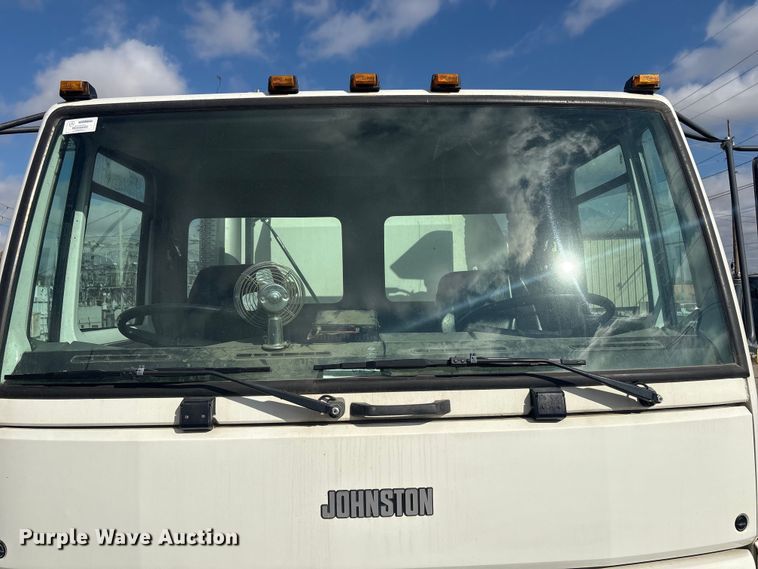 image for item EG8283 2002 Freightliner FC70 street sweeper