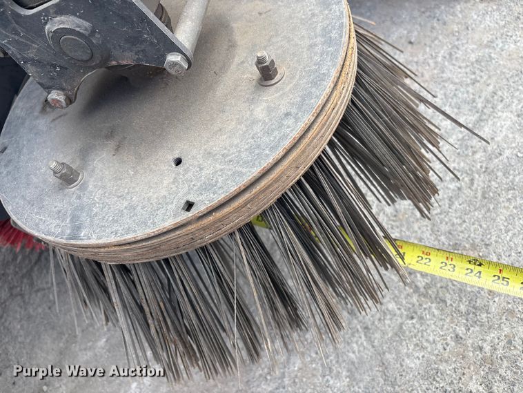 image for item EG8283 2002 Freightliner FC70 street sweeper