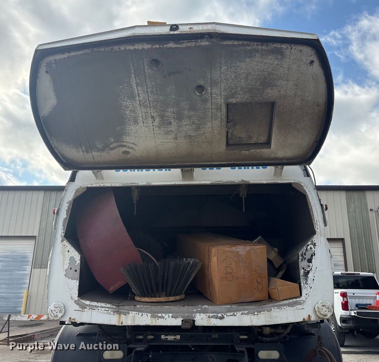 image for item EG8283 2002 Freightliner FC70 street sweeper