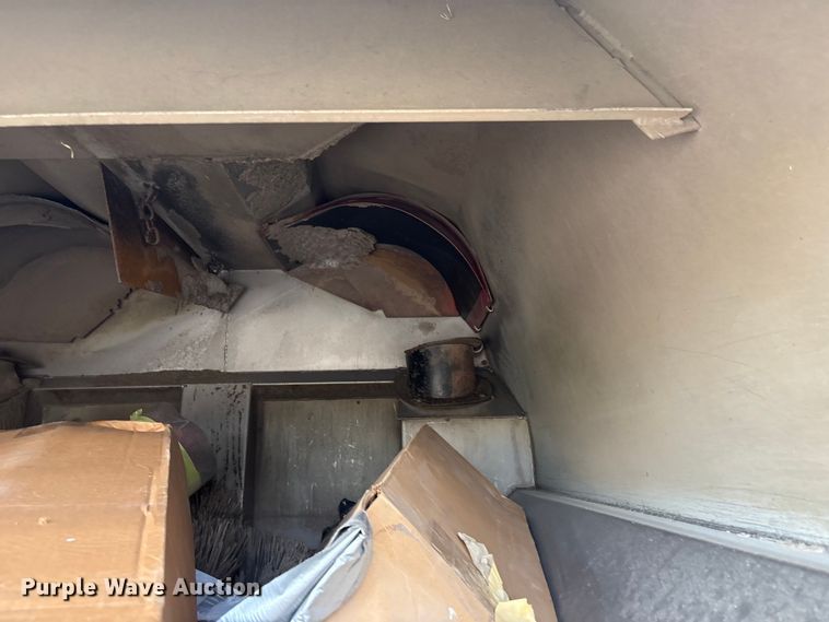 image for item EG8283 2002 Freightliner FC70 street sweeper