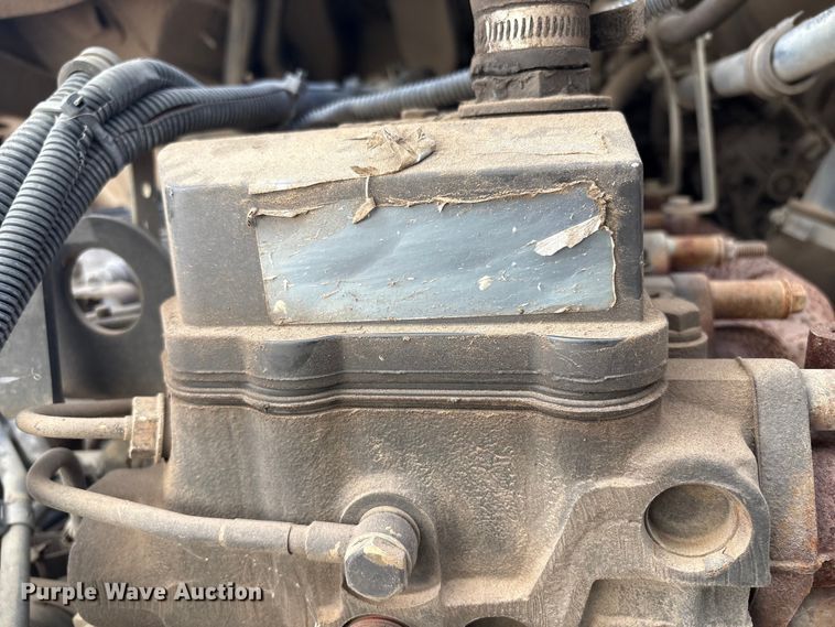 image for item EG8283 2002 Freightliner FC70 street sweeper