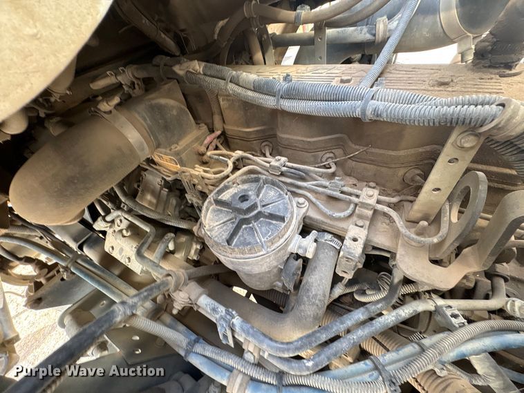 image for item EG8283 2002 Freightliner FC70 street sweeper