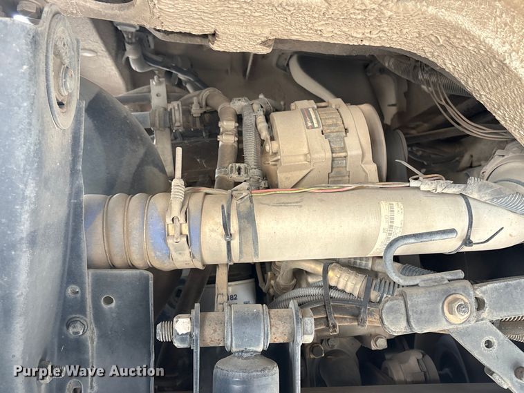 image for item EG8283 2002 Freightliner FC70 street sweeper