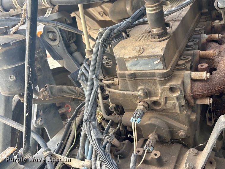 image for item EG8283 2002 Freightliner FC70 street sweeper