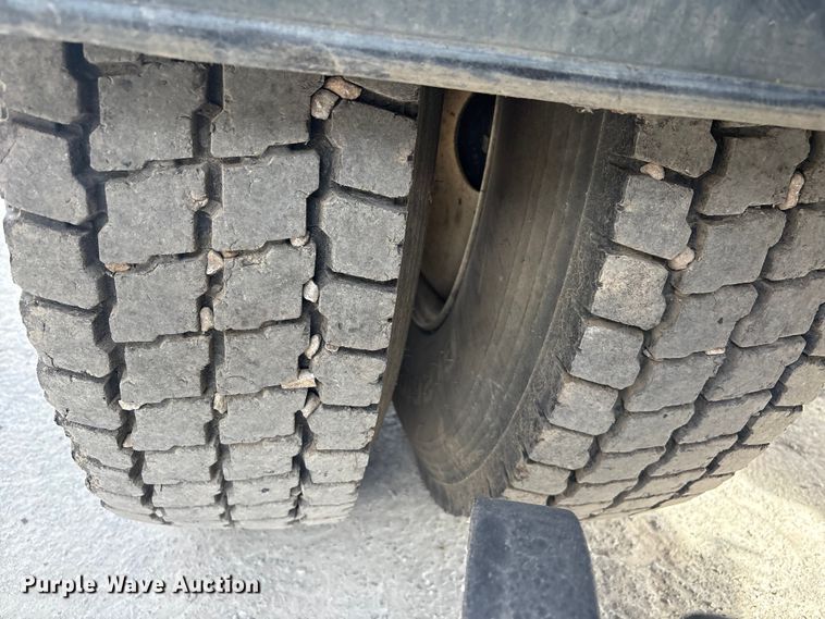 image for item EG8283 2002 Freightliner FC70 street sweeper