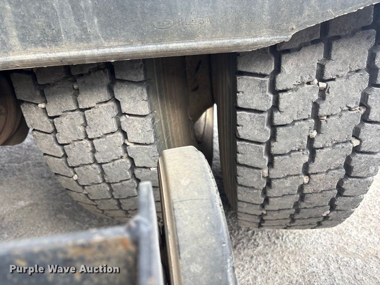 image for item EG8283 2002 Freightliner FC70 street sweeper