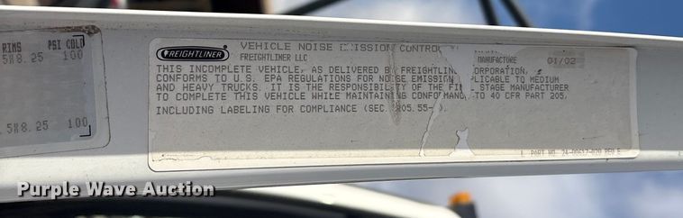 image for item EG8283 2002 Freightliner FC70 street sweeper