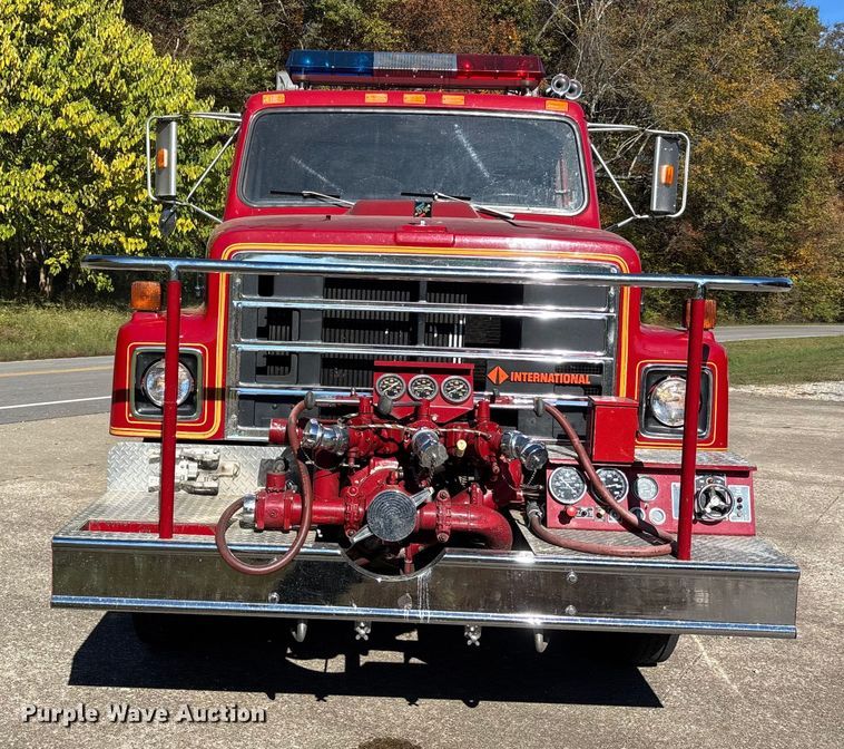 image for item EJ7706 1988 International F2554 pumper fire truck