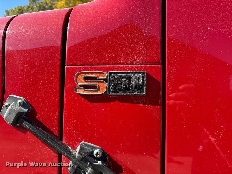 image for item EJ7706 1988 International F2554 pumper fire truck