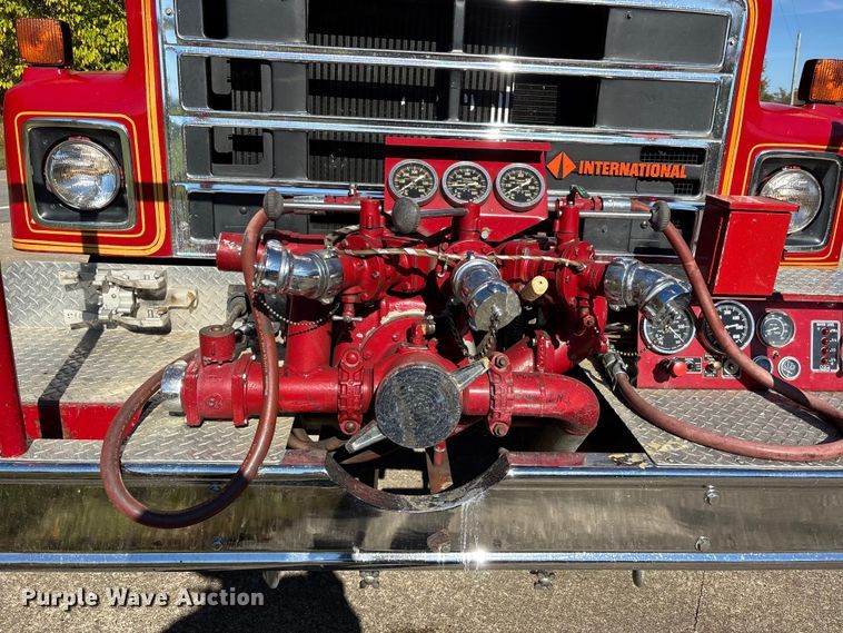 image for item EJ7706 1988 International F2554 pumper fire truck