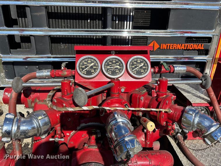 image for item EJ7706 1988 International F2554 pumper fire truck