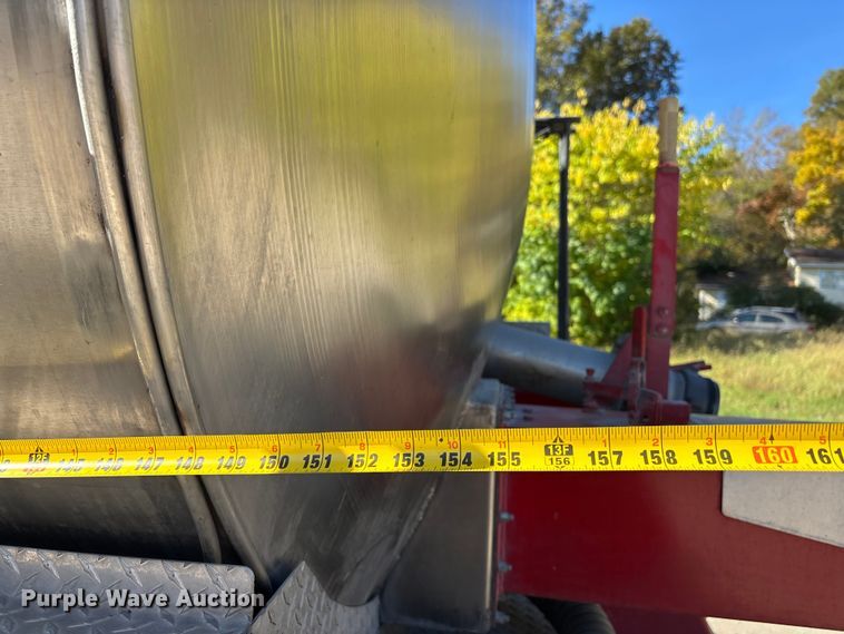 image for item EJ7706 1988 International F2554 pumper fire truck