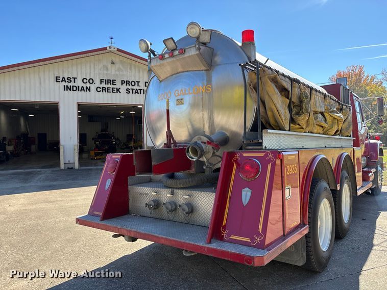 image for item EJ7706 1988 International F2554 pumper fire truck